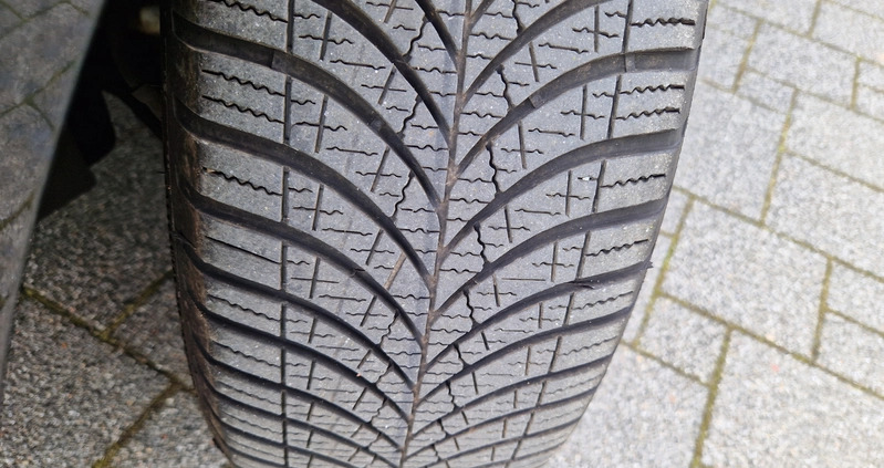 Ford Grand C-MAX cena 26999 przebieg: 186000, rok produkcji 2011 z Zgorzelec małe 704